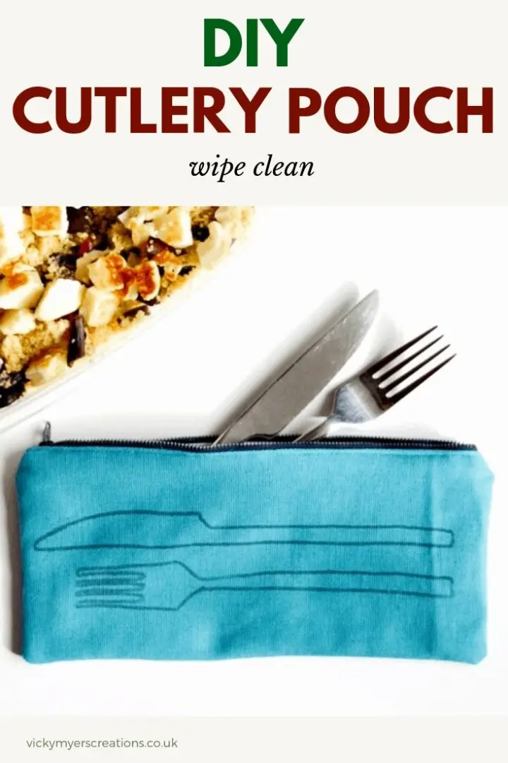 Leer hoe je een bestekzakje maakt, perfect voor een picknick. In deze eenvoudige tutorial met ritssluiting wordt uitgelegd hoe u de gratis download snel op stof kunt afdrukken en het bestekzakje kunt naaien. #gratispatroon