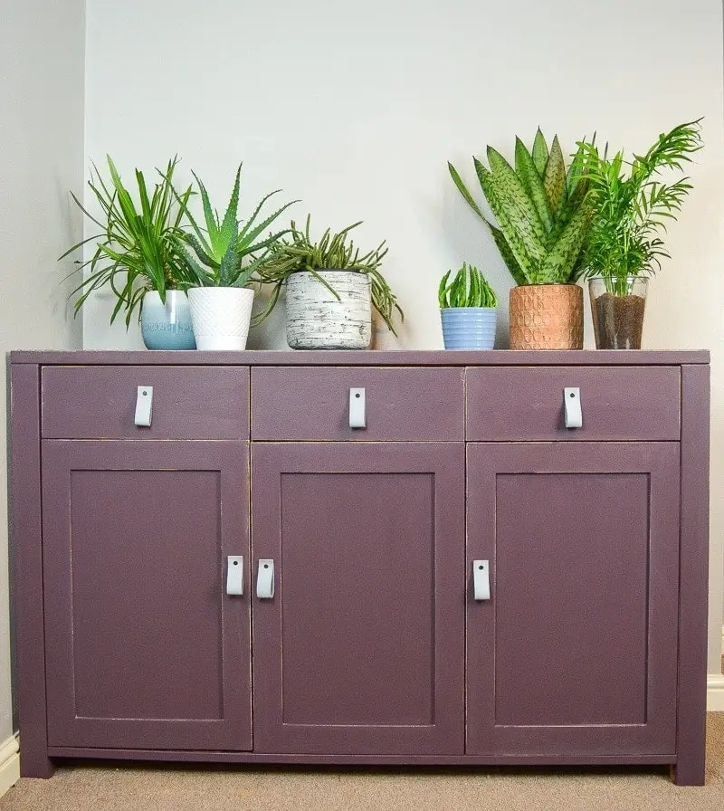 Learn how to upcycle your sideboard with fusion mineral paint. This DIY tutorial shows you step by step an upcycled sideboard before and after.