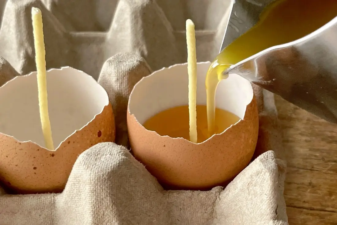 DIY eierschaal bijenwaskaarsen