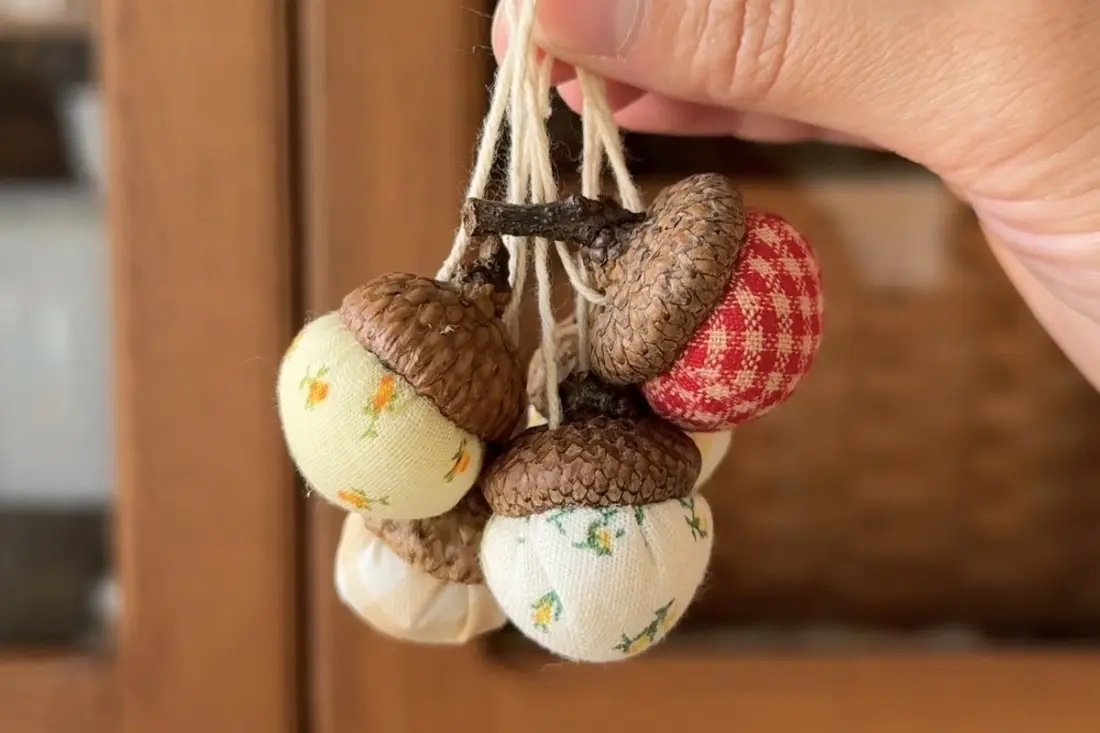 DIY-schroot Eikelslinger en ornamenten